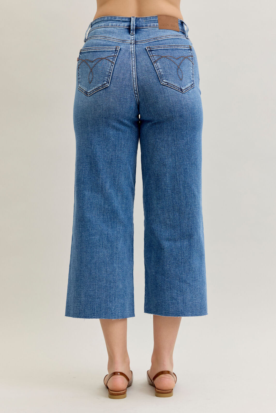 Wide Crop Classic Raw Hem