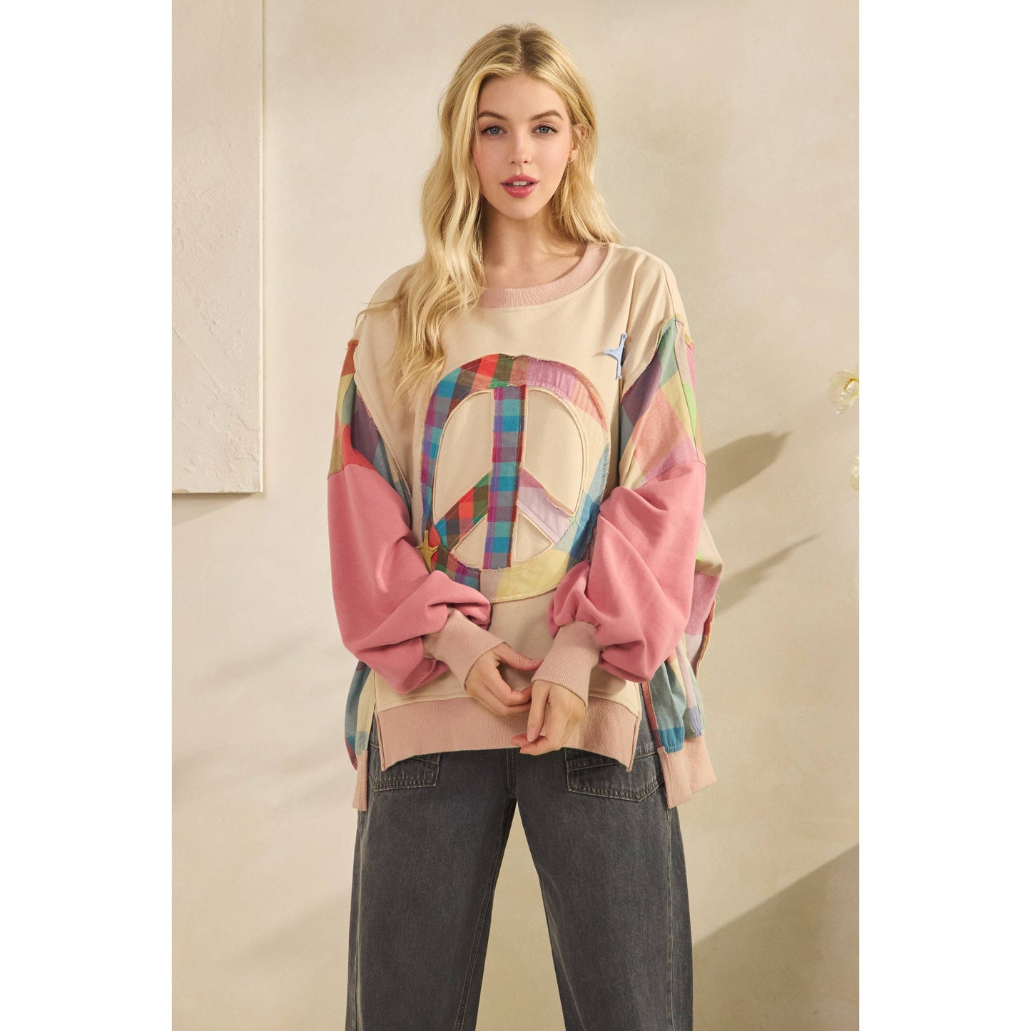 PEACE SIGN SWEATSHIRT