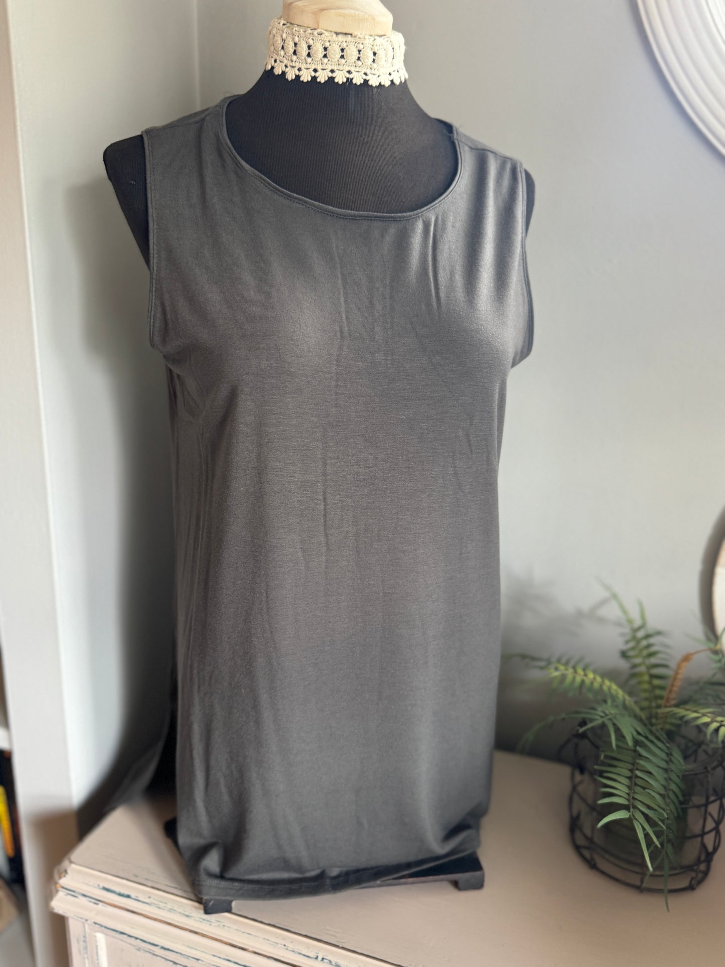 Sleeveless Tank Charcoal