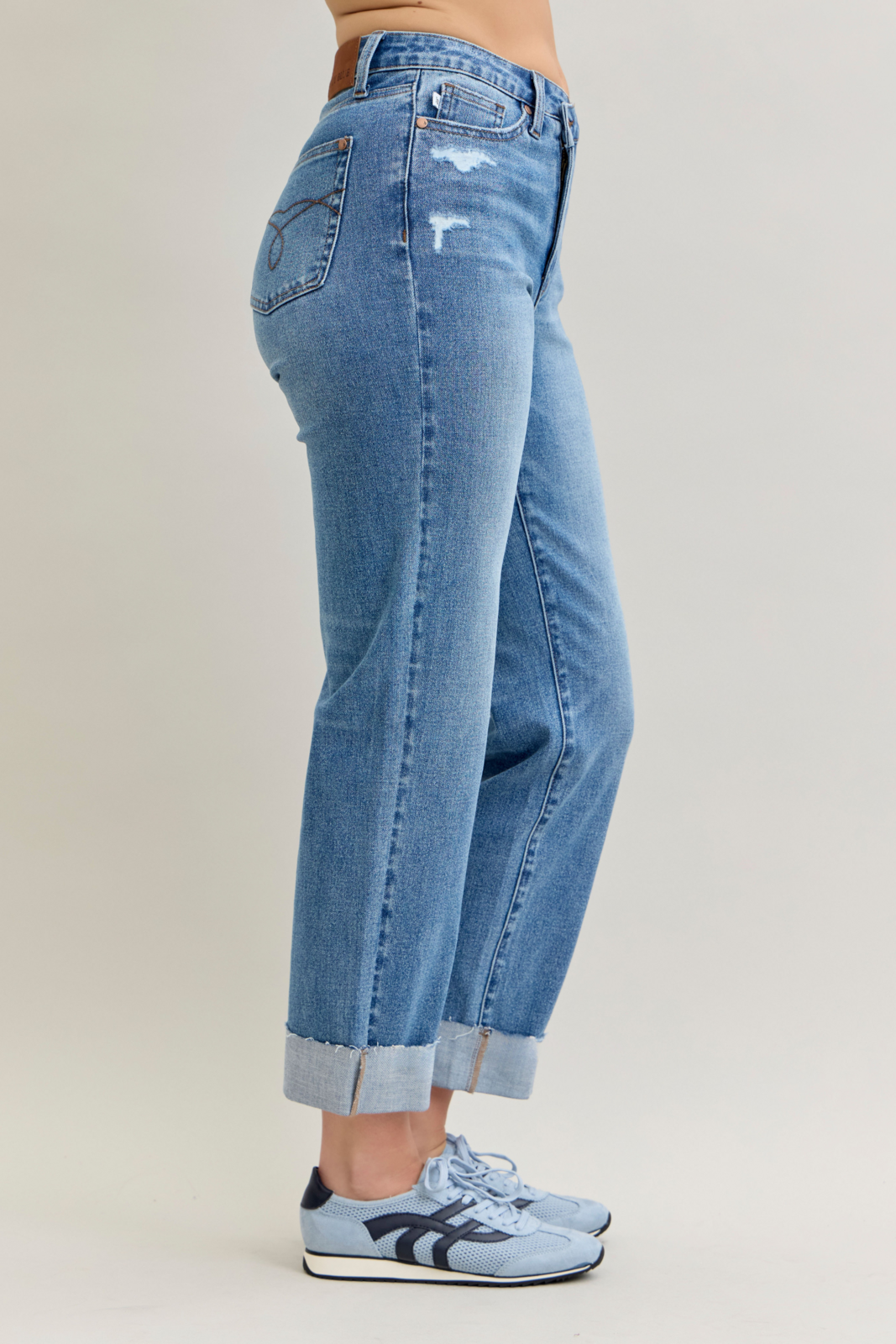 Criss Cross Jeans