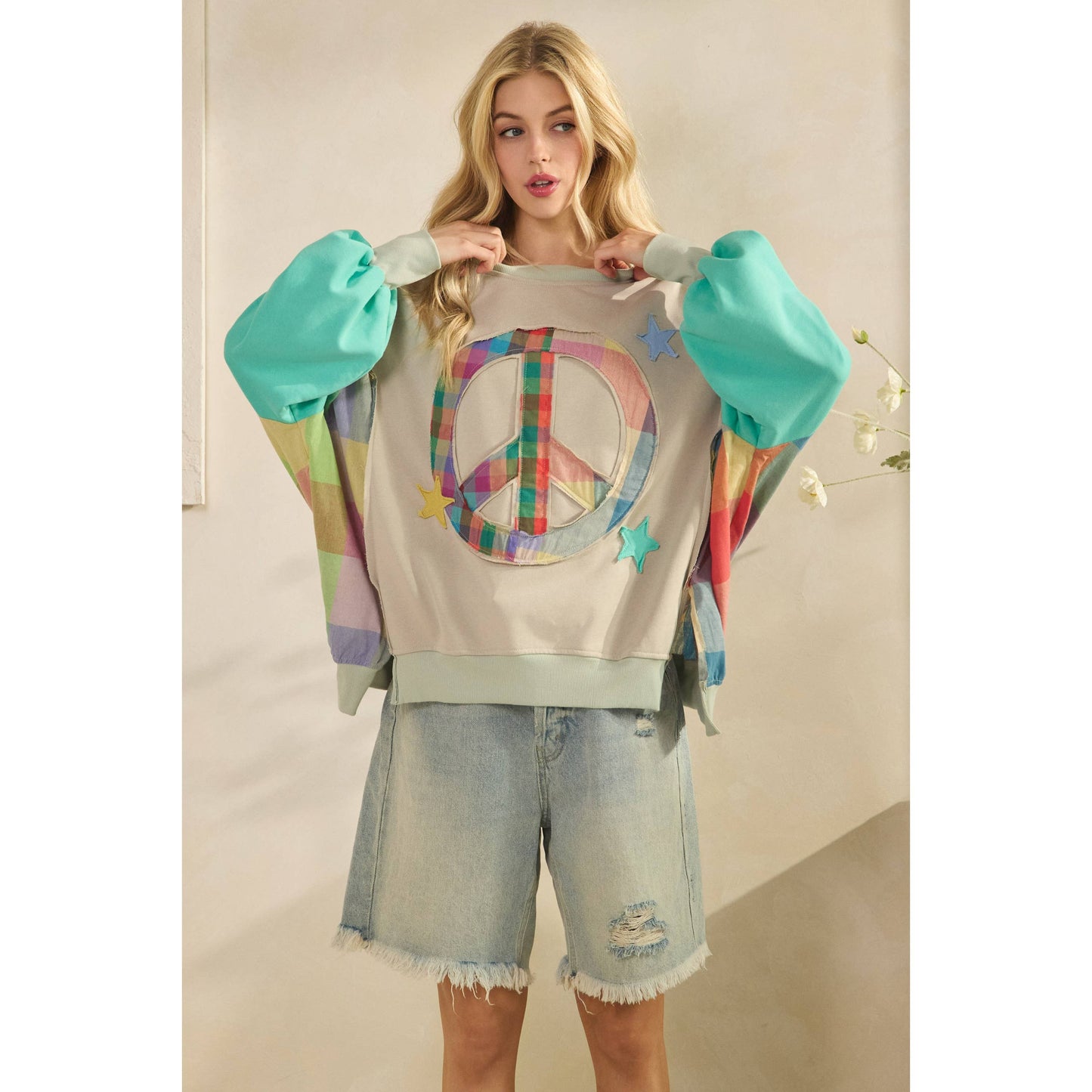 PEACE SIGN SWEATSHIRT