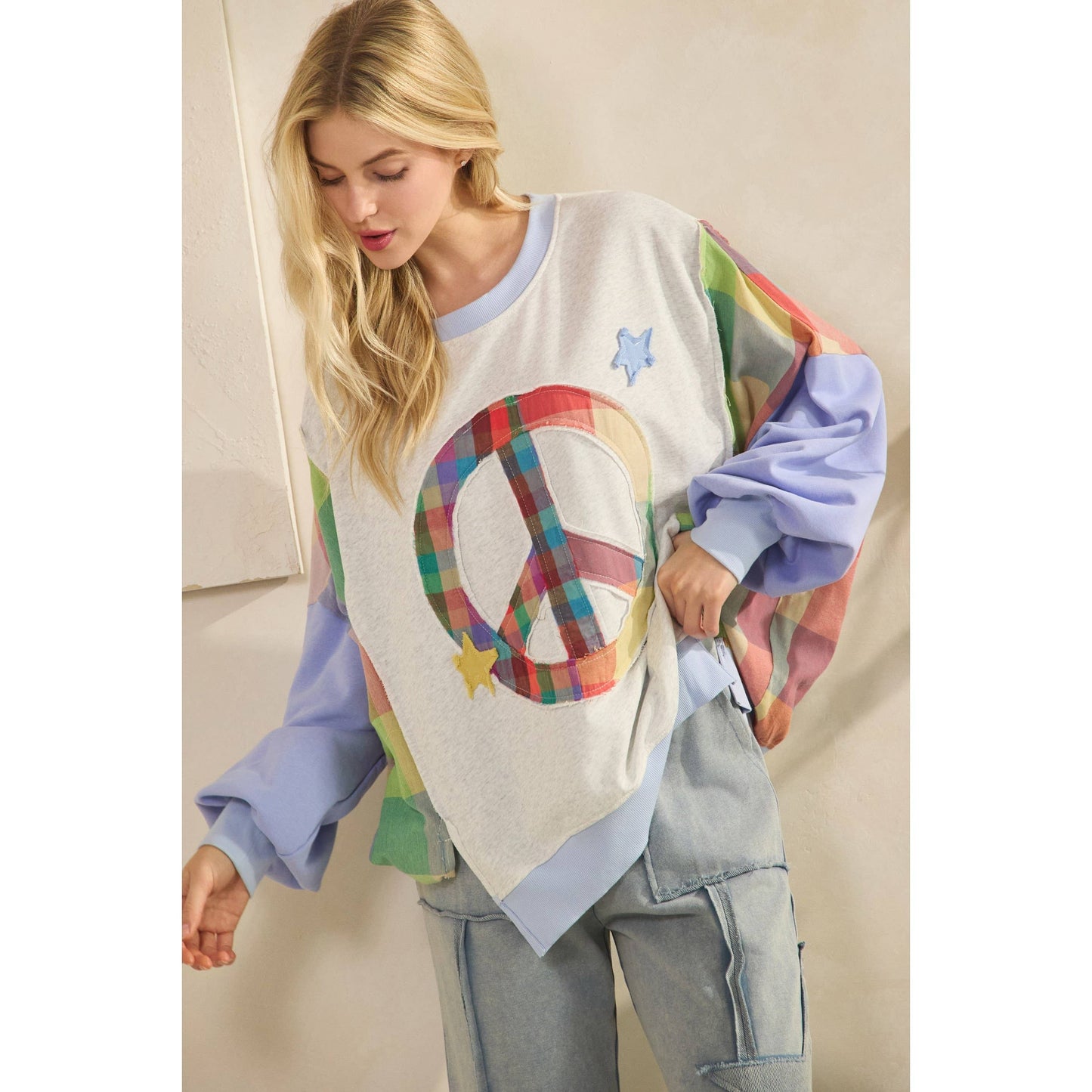 PEACE SIGN SWEATSHIRT