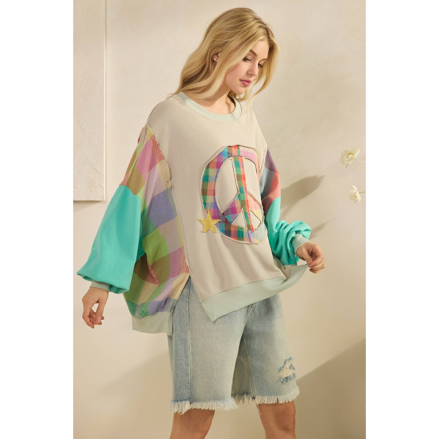 PEACE SIGN SWEATSHIRT