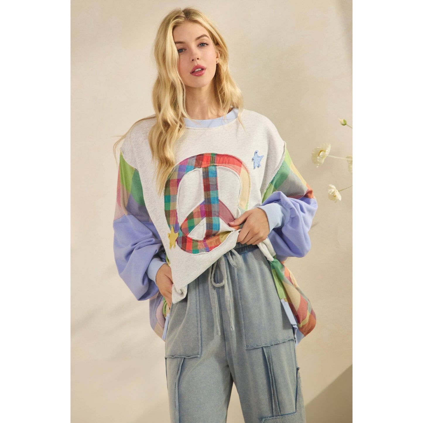 PEACE SIGN SWEATSHIRT