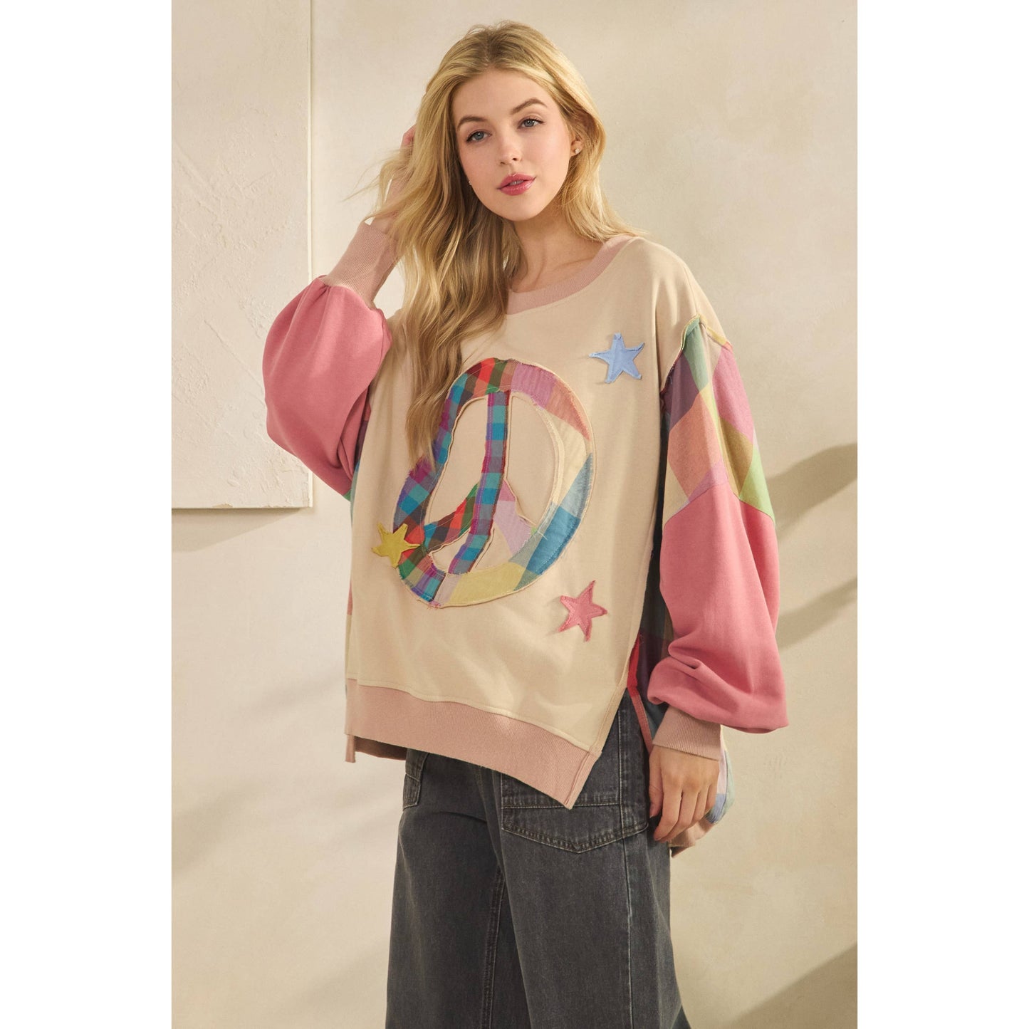 PEACE SIGN SWEATSHIRT